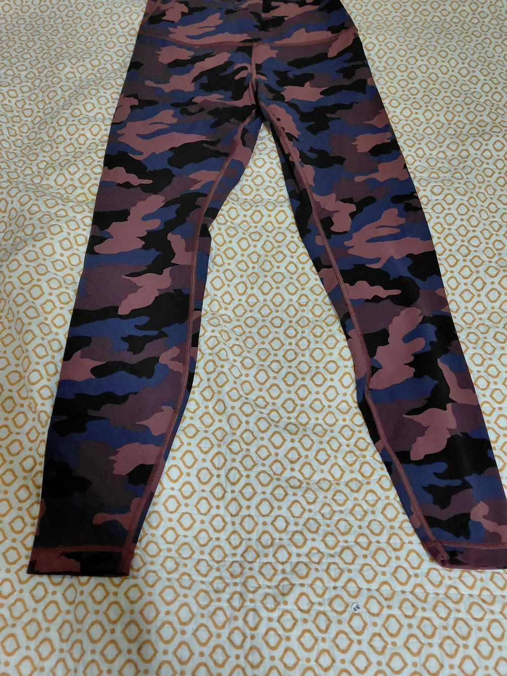lululemon athletica Purple & Black Camo Leggings #B39